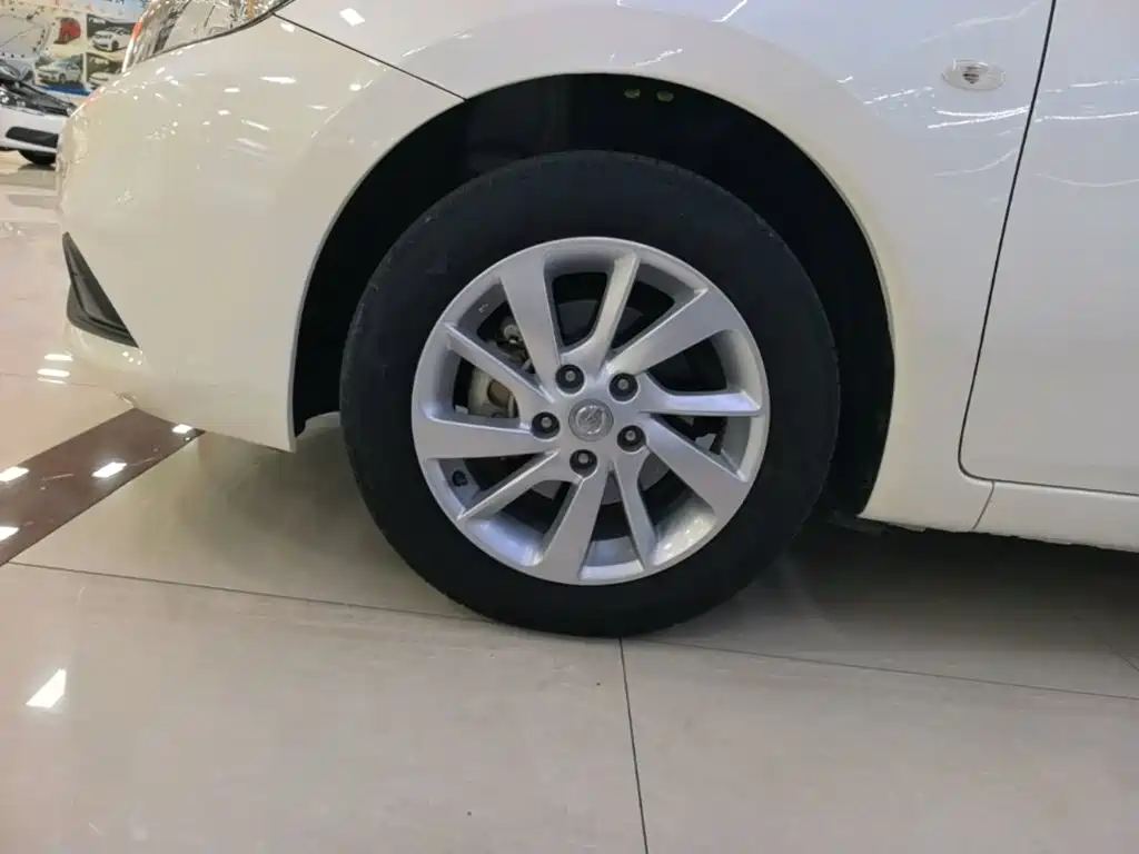 Nissan Tiida — миниатюра 23