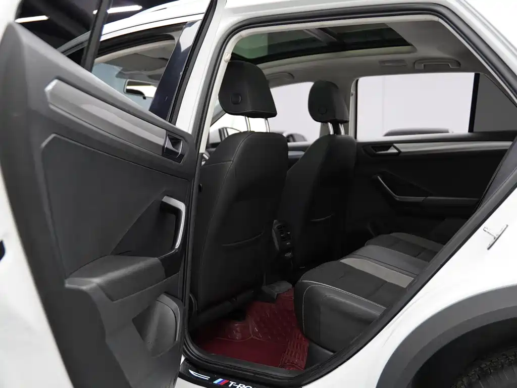 VOLKSWAGEN T ROC EXPLORING SONGS