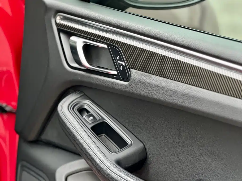 Porsche Macan - фото 46