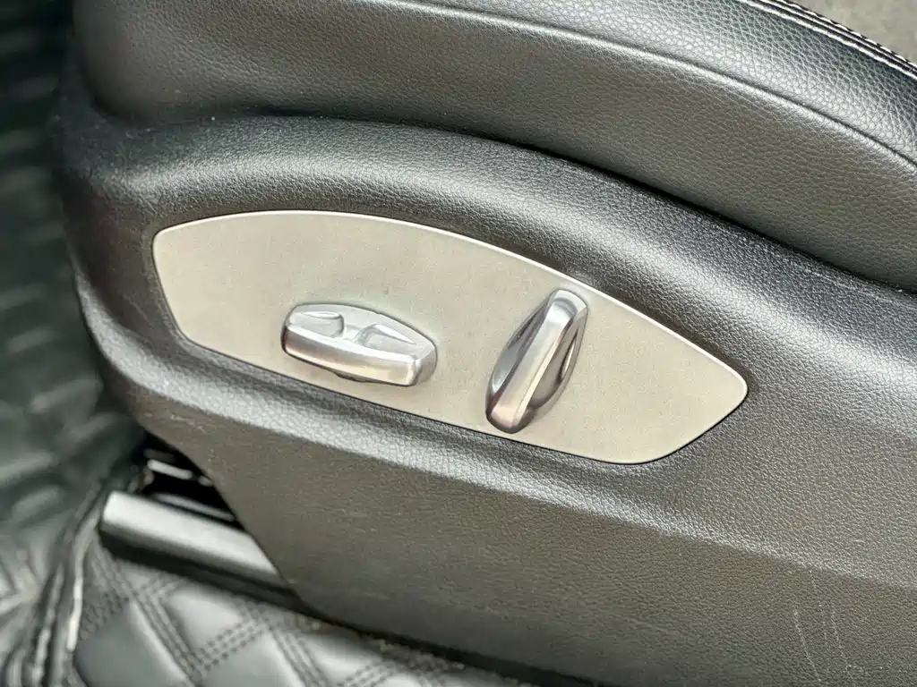 Porsche Macan - фото 36