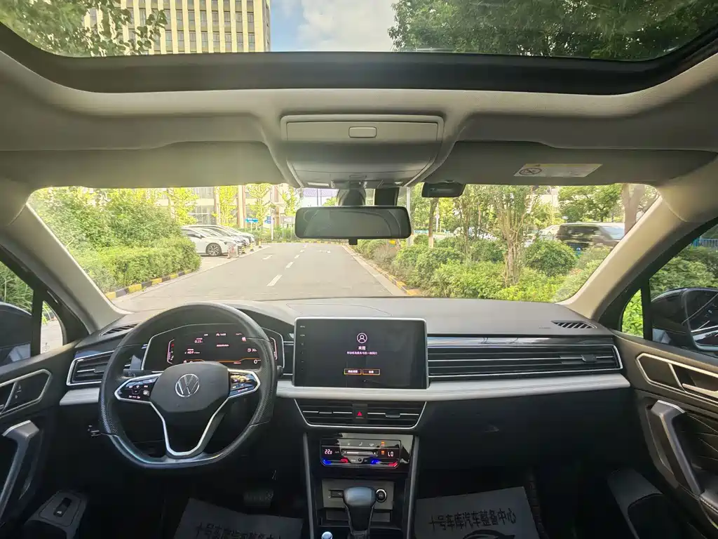 Volkswagen Tiguan L — миниатюра 12