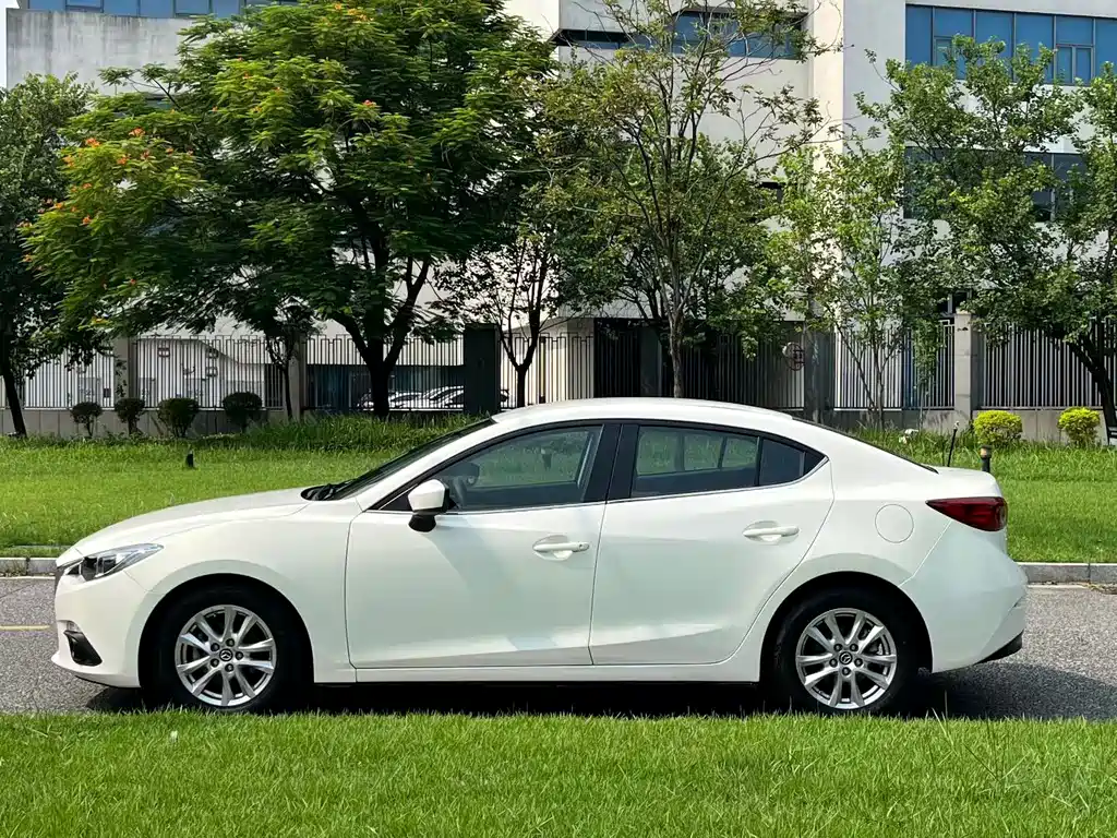Mazda 3 Axela — миниатюра 3