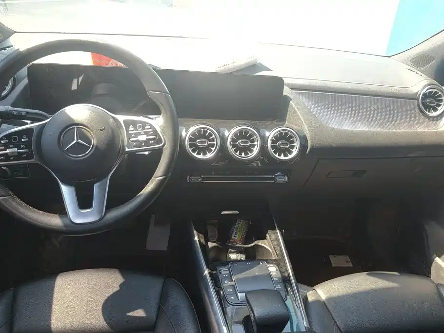 Mercedes-Benz GLA — миниатюра 12