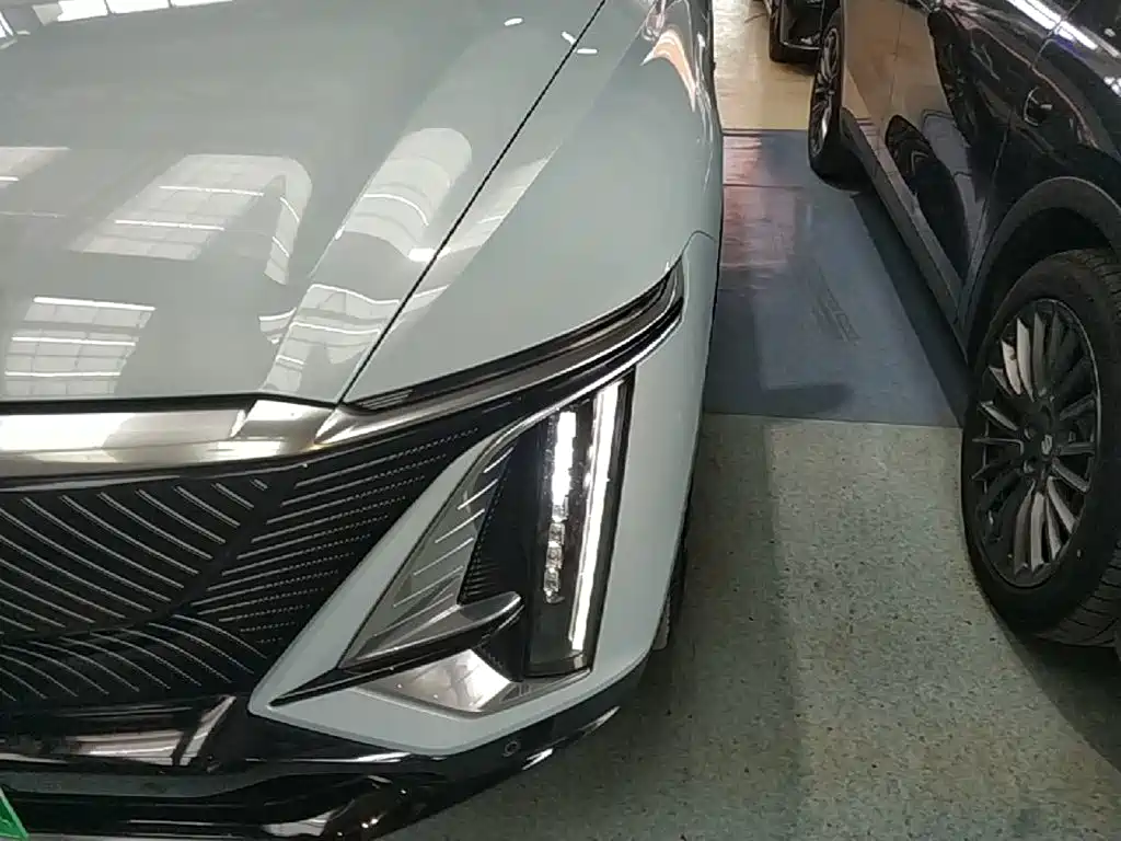 Cadillac Lyriq — миниатюра 24