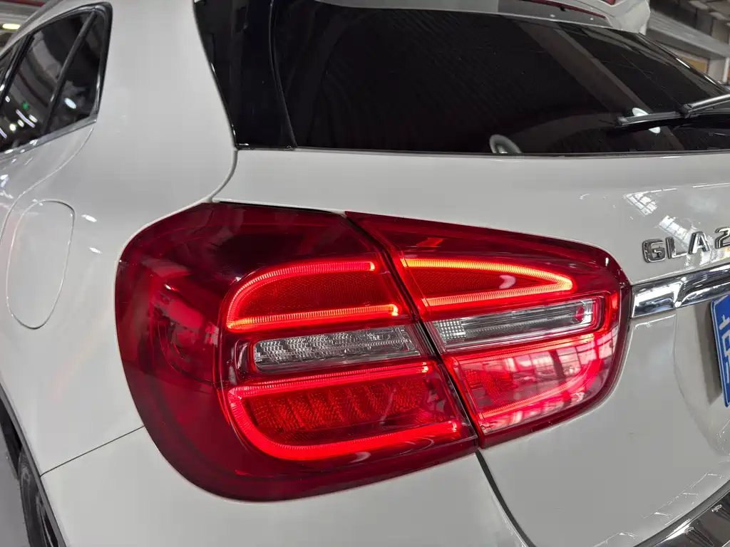 Mercedes-Benz GLA — миниатюра 23