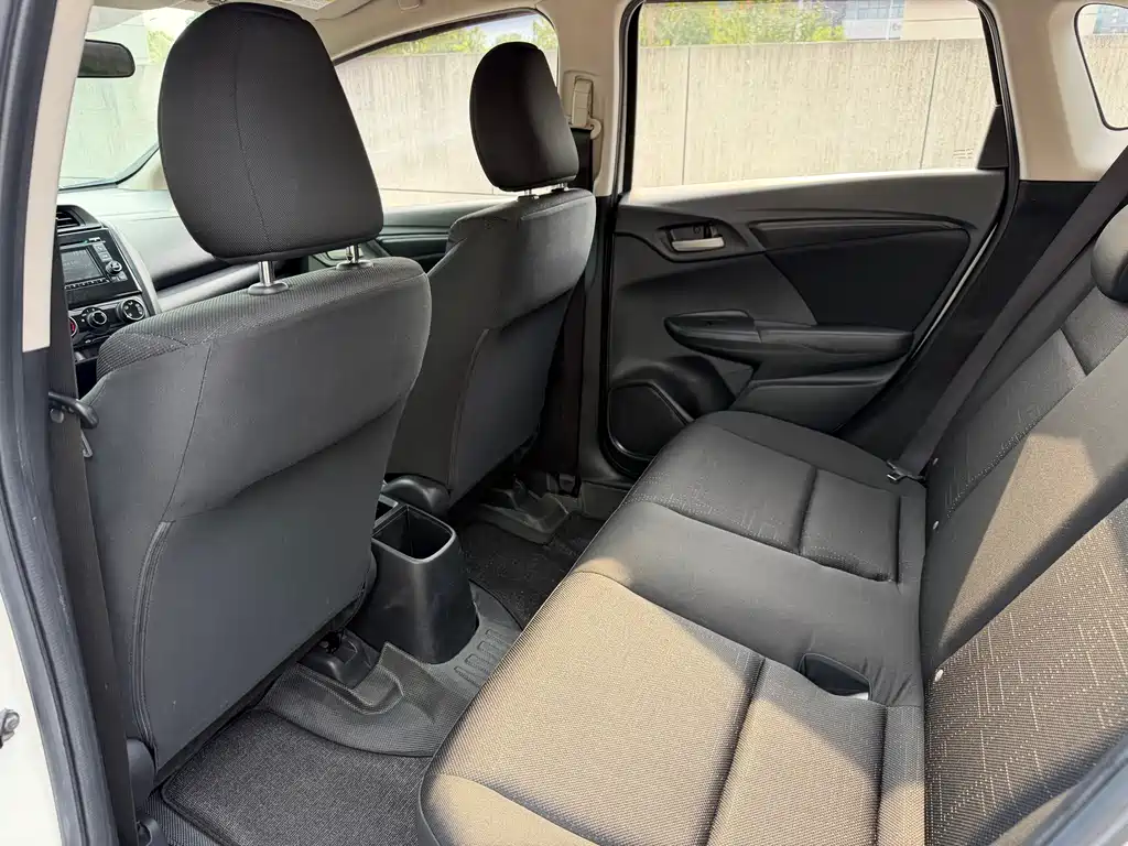 Honda Fit — миниатюра 6
