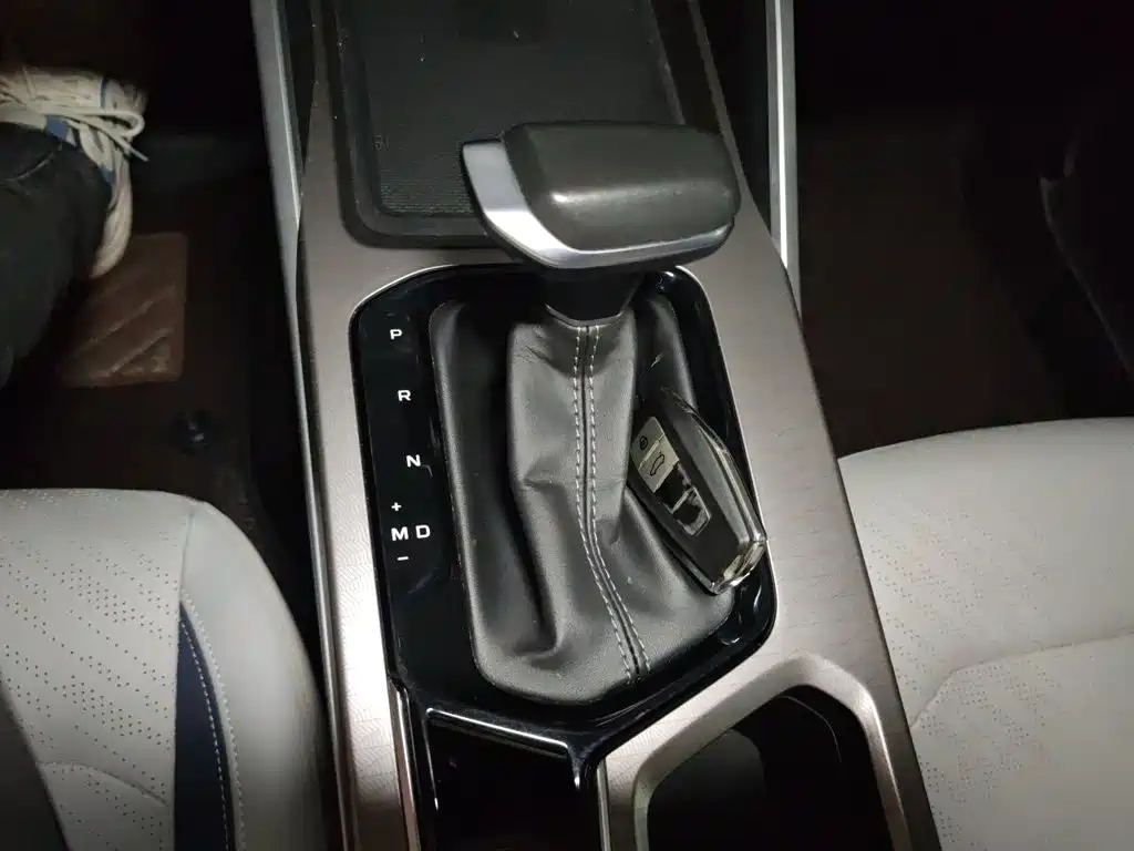 Geely Emgrand — миниатюра 15