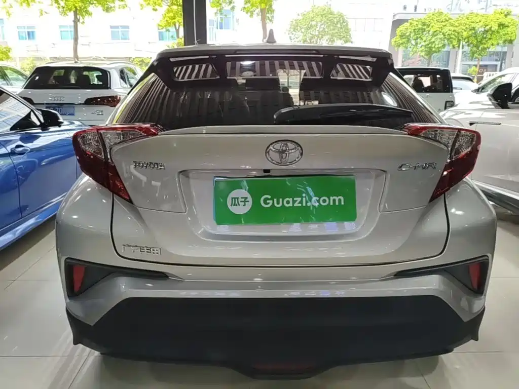 Toyota C-HR — миниатюра 6