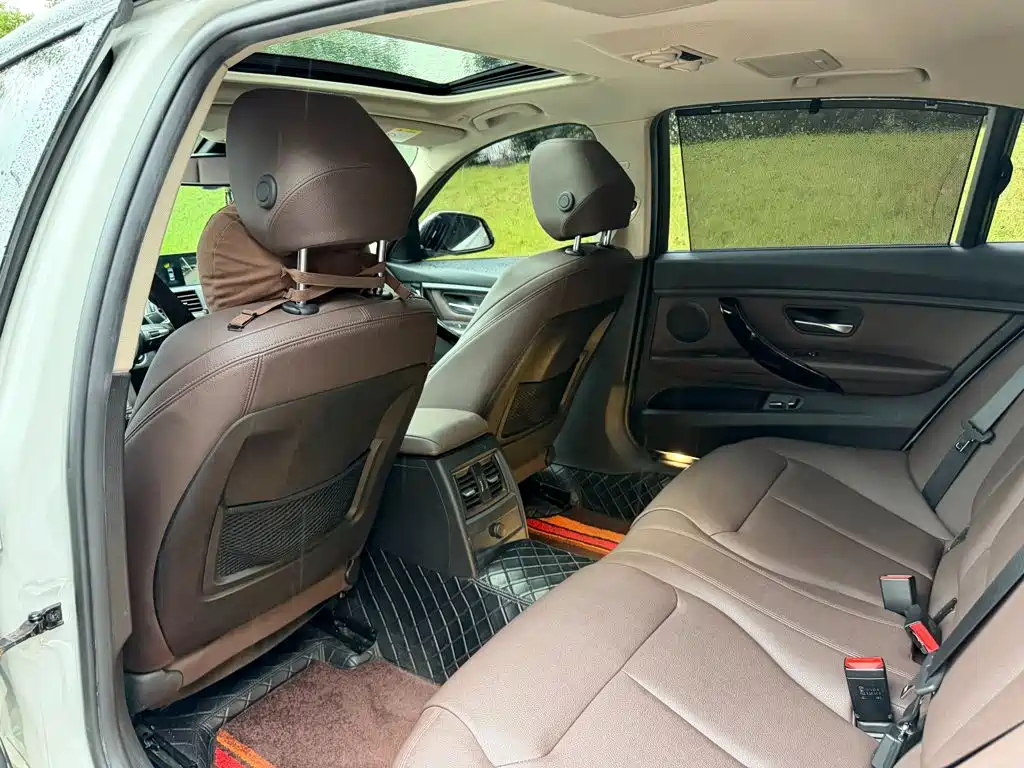 BMW 3 Series — миниатюра 11