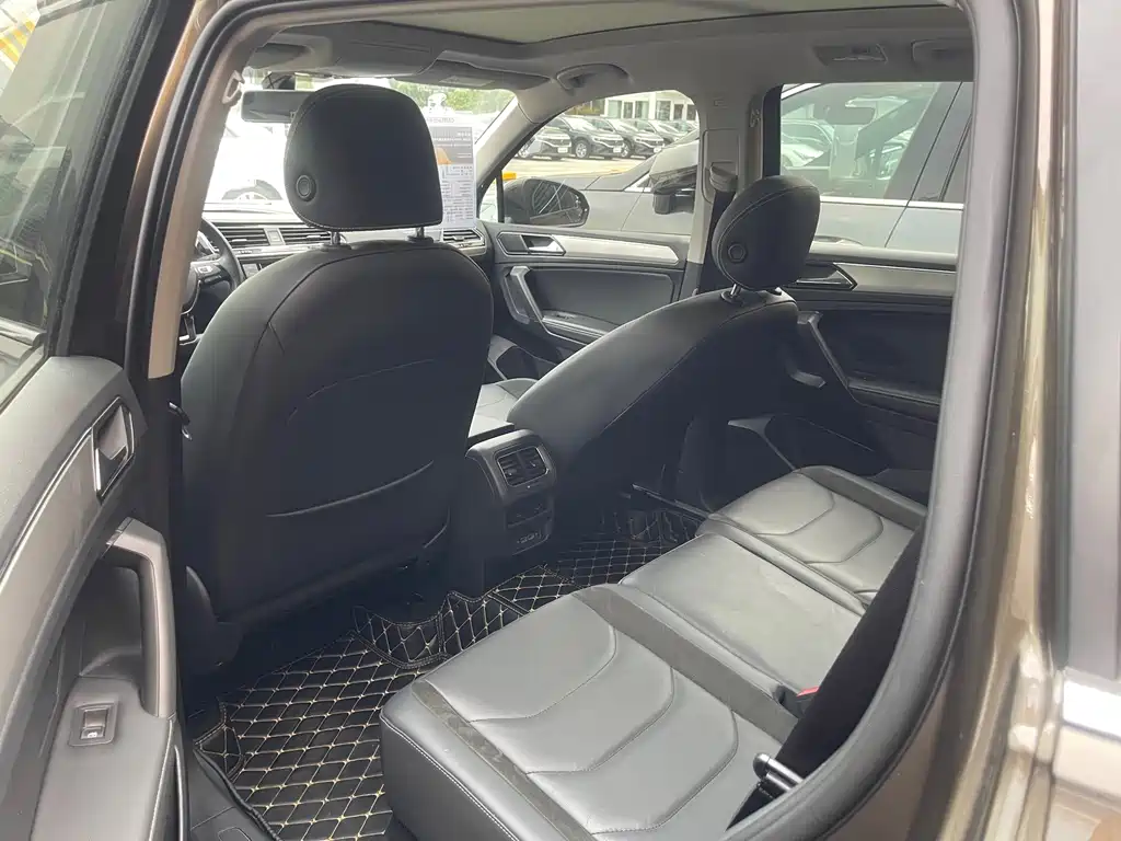 Volkswagen Tiguan L — миниатюра 12