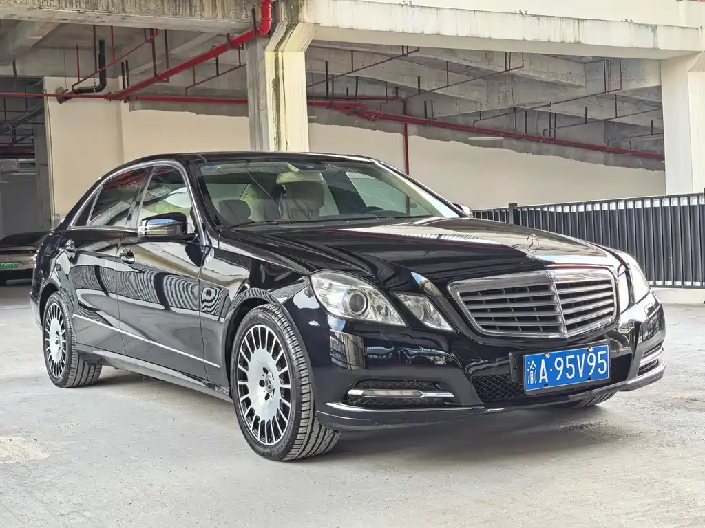 Mercedes-Benz E-Class — миниатюра 9