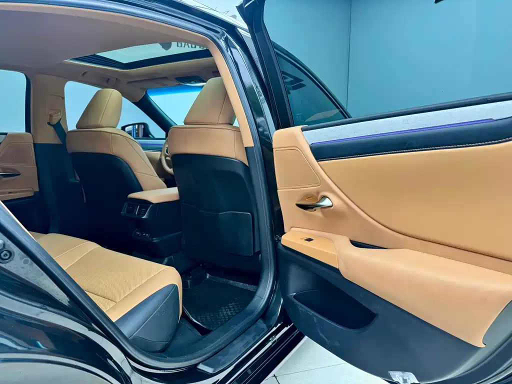 Lexus ES — фотографии объявления, Фото 11