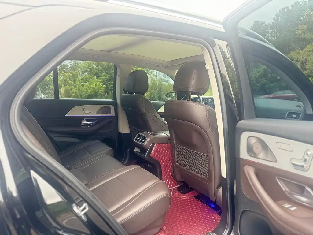 Mercedes-Benz GLE (Import) — миниатюра 12