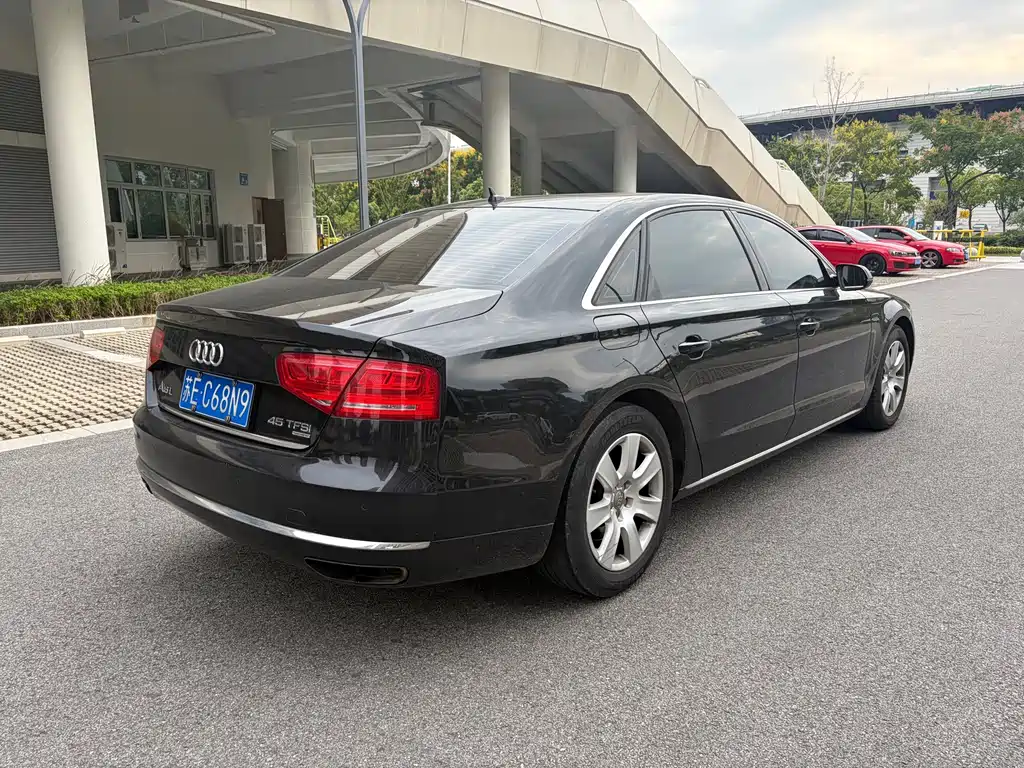 Audi A8 — миниатюра 5