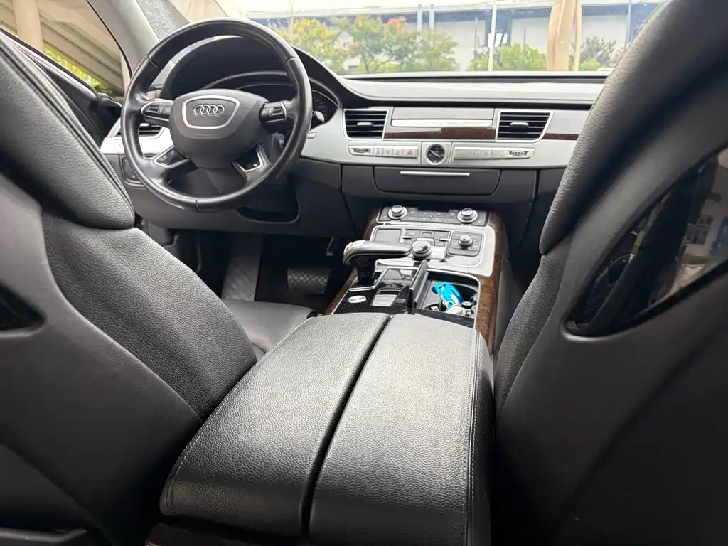Audi A8 — миниатюра 14