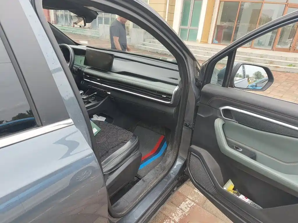 Geely Haoyue L — миниатюра 18