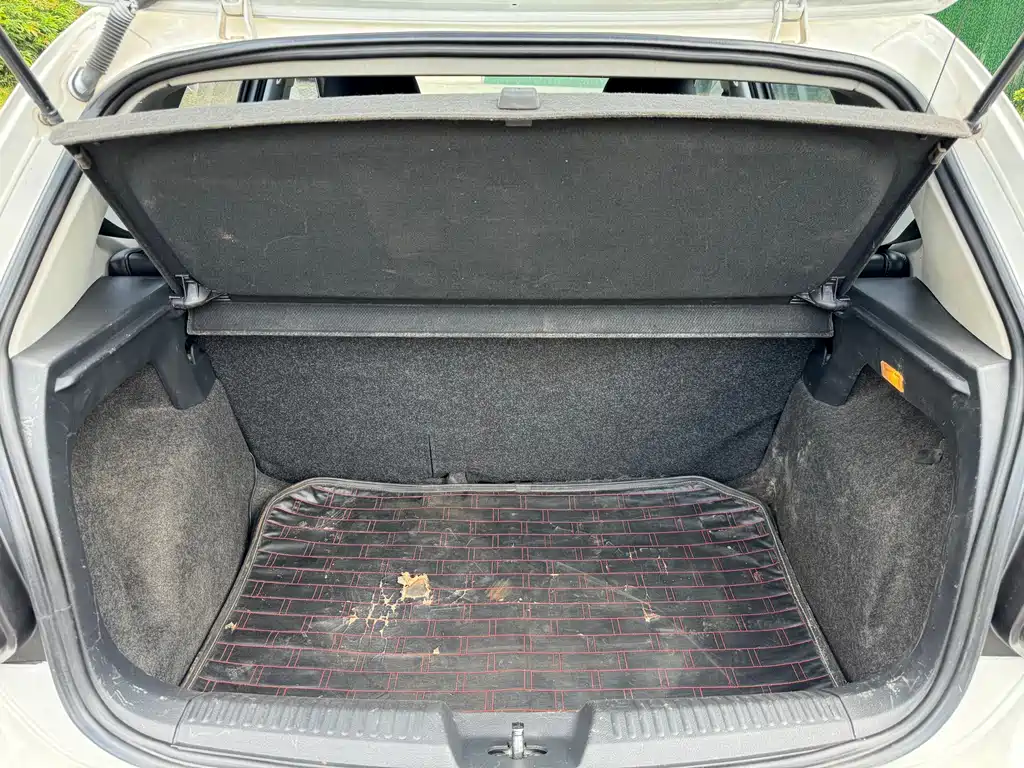 Volkswagen Polo — миниатюра 13
