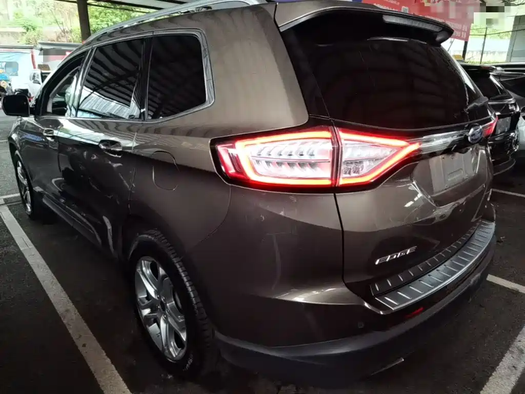Ford Edge — миниатюра 5