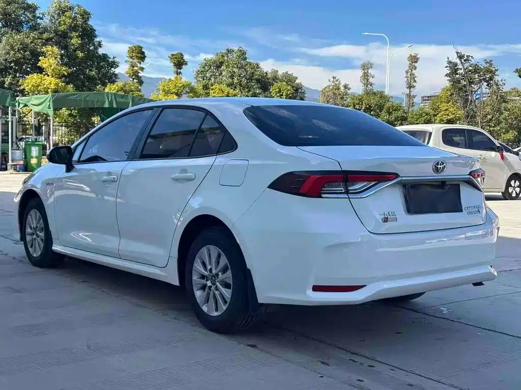 Toyota Corolla — миниатюра 7