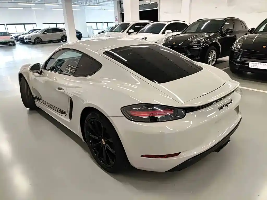 Porsche 718 2018 Cayman 2.0T