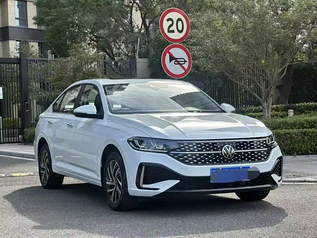 Volkswagen Lavida — миниатюра 3