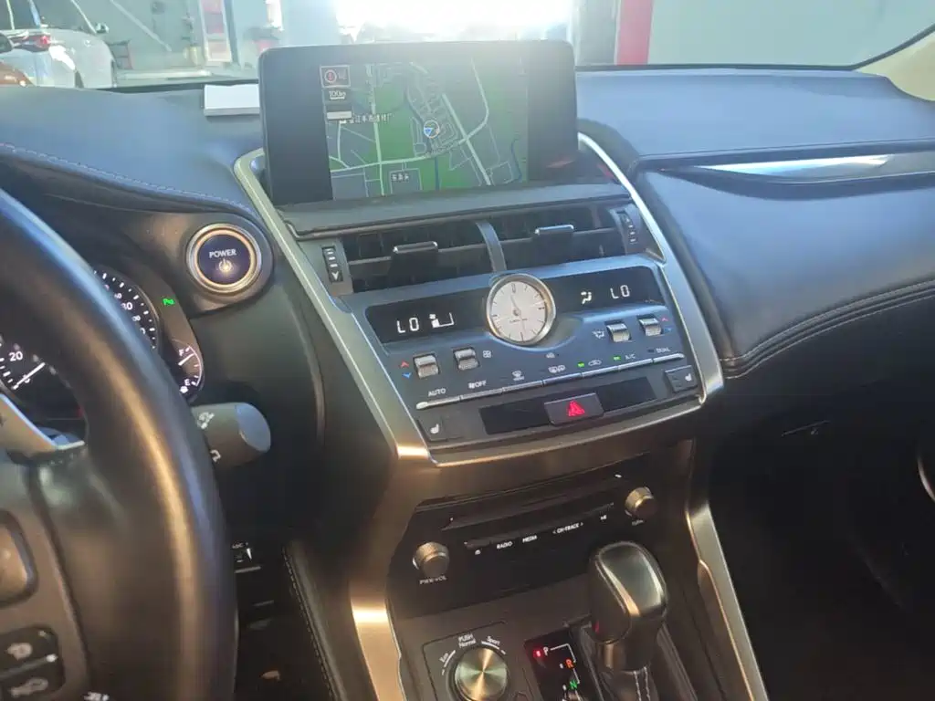 Lexus NX — миниатюра 13