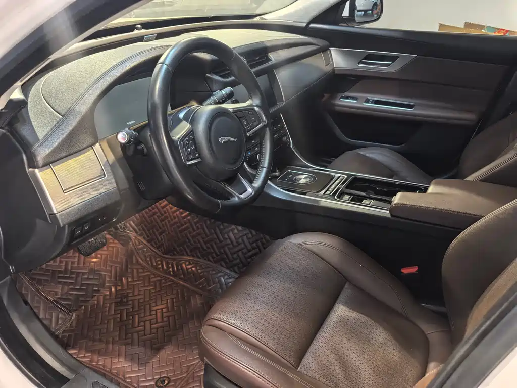 Jaguar XFL 2018 XFL 2.0T 250PS Luxury