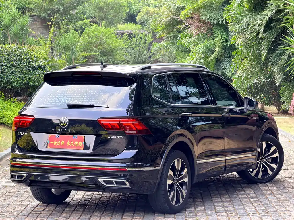 Volkswagen Tiguan L — миниатюра 17