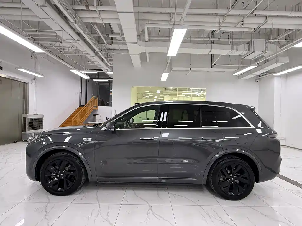 Li Auto Li L8 — миниатюра 3