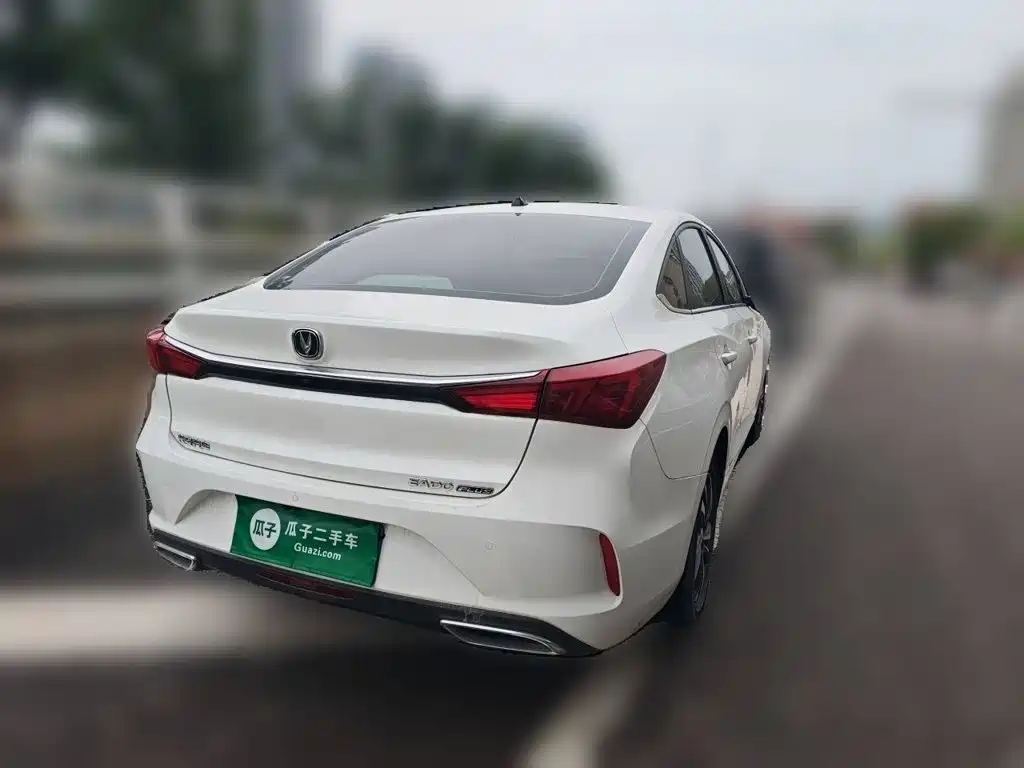 Changan Eado — миниатюра 4