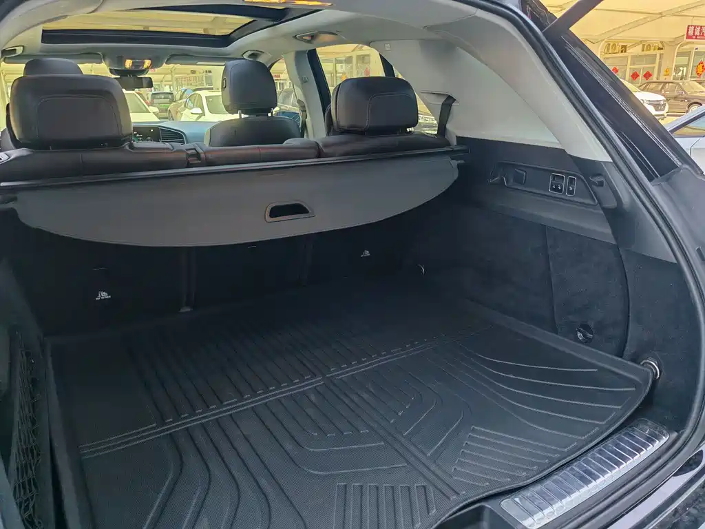 Mercedes-Benz GLE (Import) — миниатюра 13