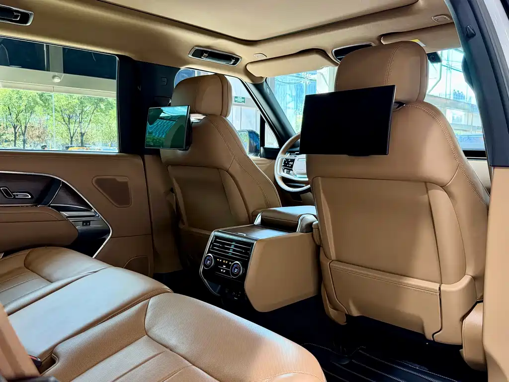 Land Rover Range Rover — миниатюра 24
