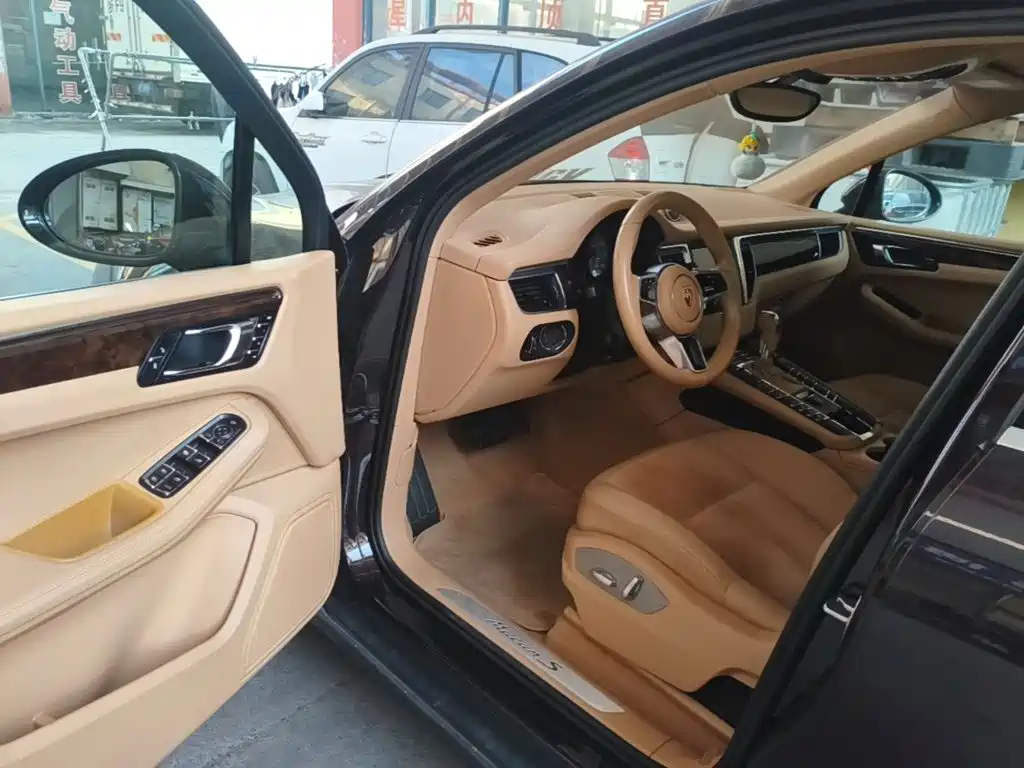 Porsche Macan — миниатюра 16