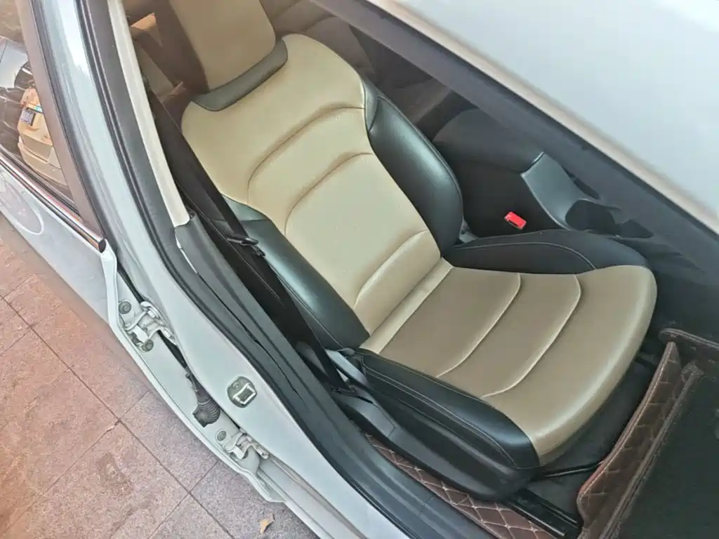 Chevrolet Monza — миниатюра 25