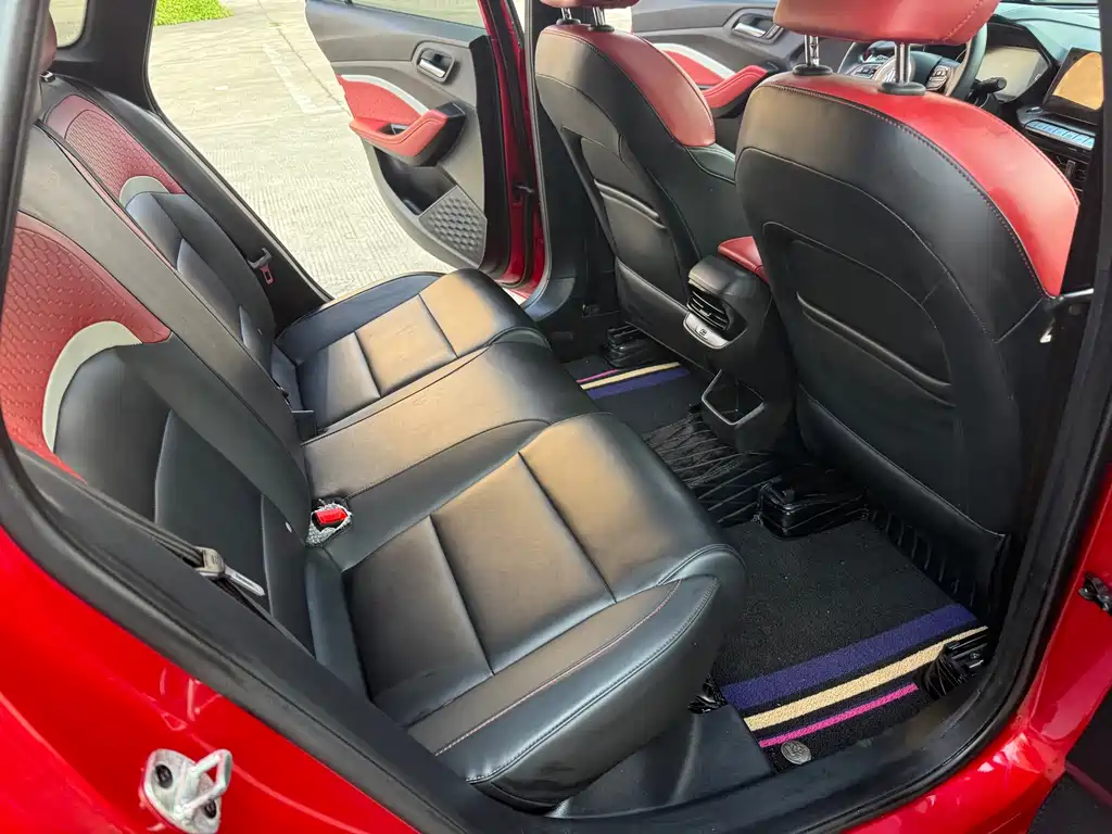 MG MG5 — миниатюра 19