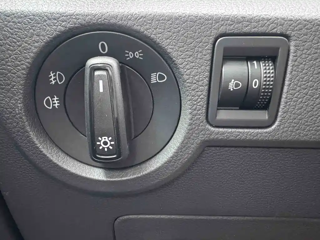 Volkswagen T-Cross — миниатюра 13