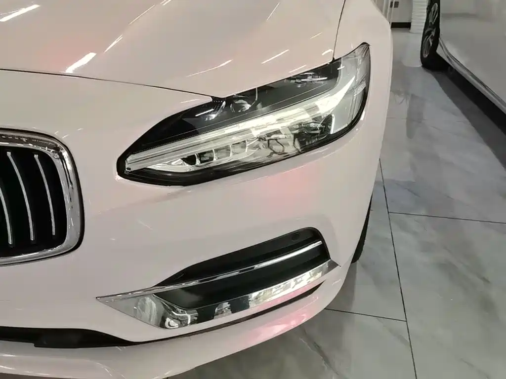 Volvo S90 — миниатюра 24