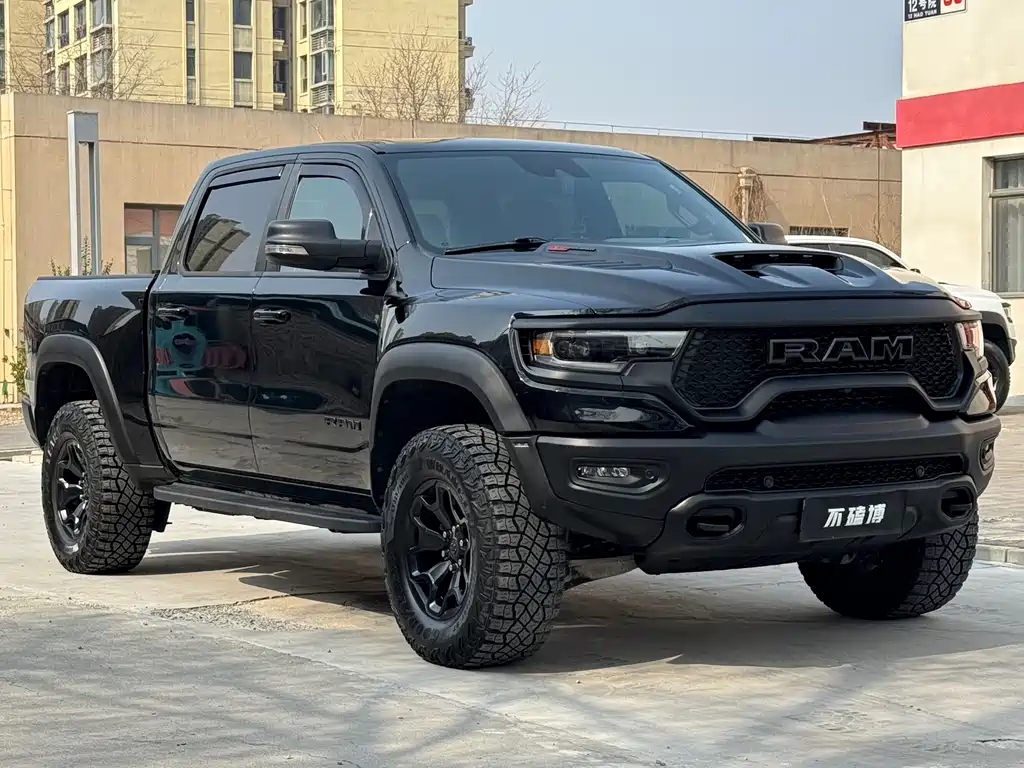 Ram Trucks 2022 6.2T