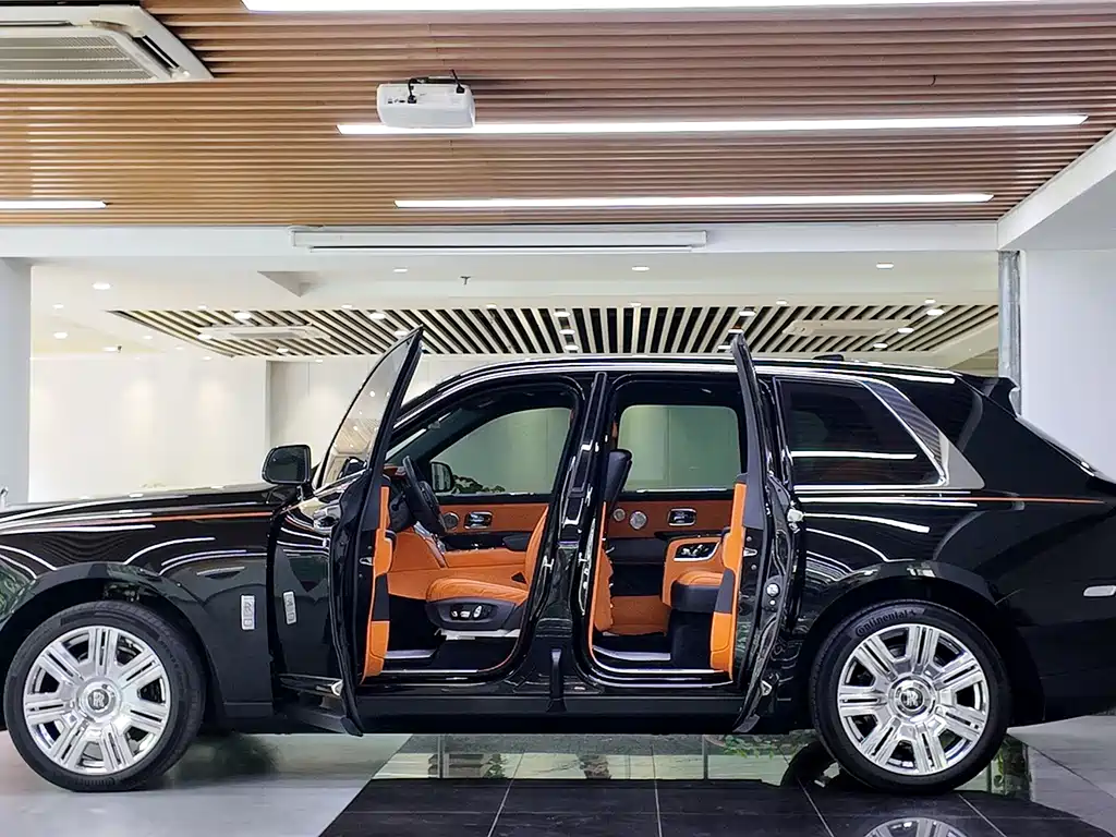 ROLLS-ROYCE CULLINAN
