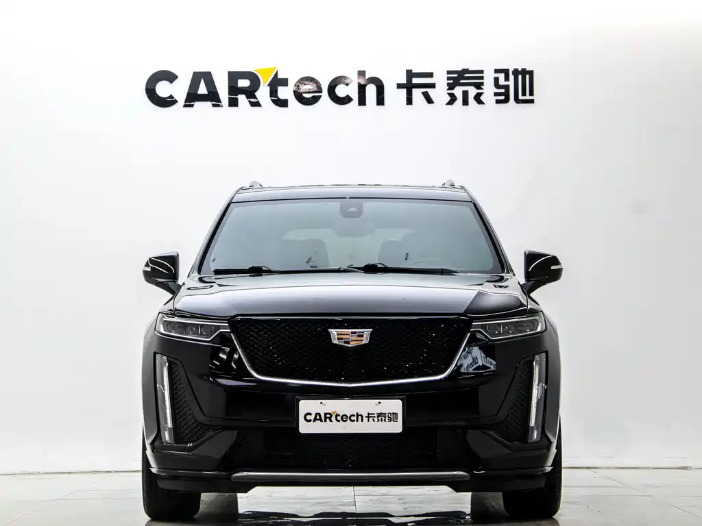 CADILLAC XT6