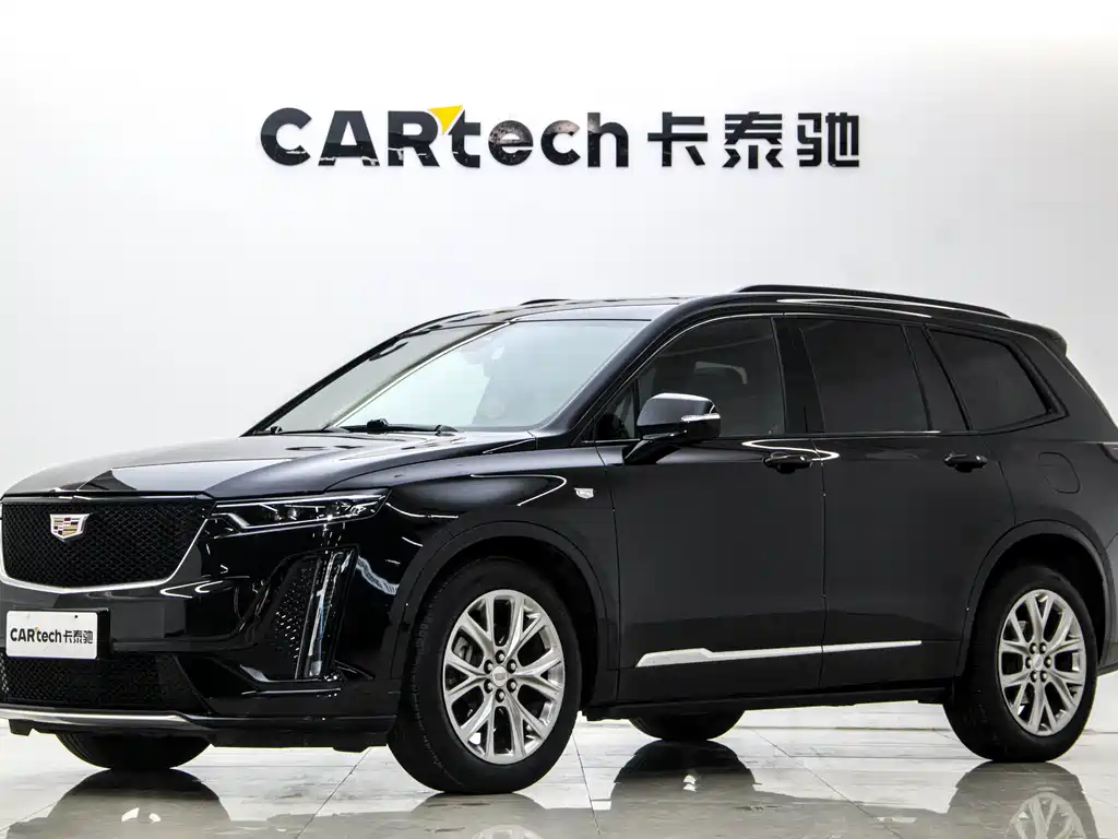 CADILLAC XT6
