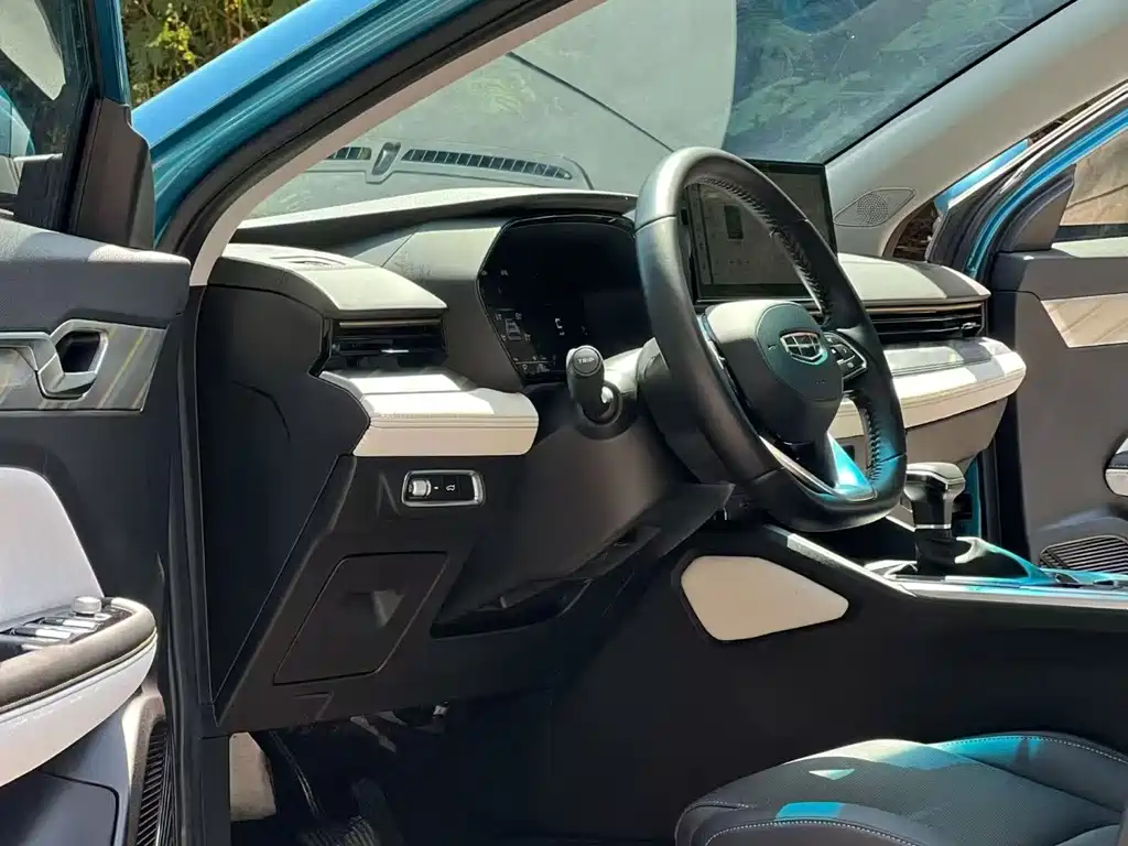 Geely Emgrand L — миниатюра 8