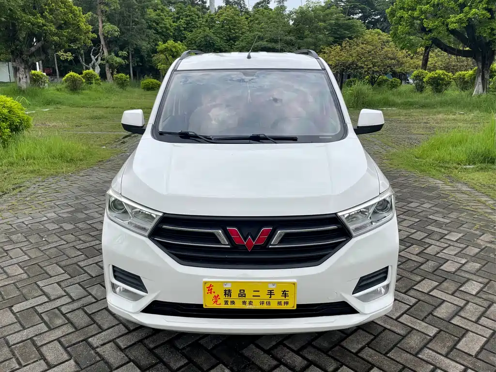Wuling Hongguang — миниатюра 2