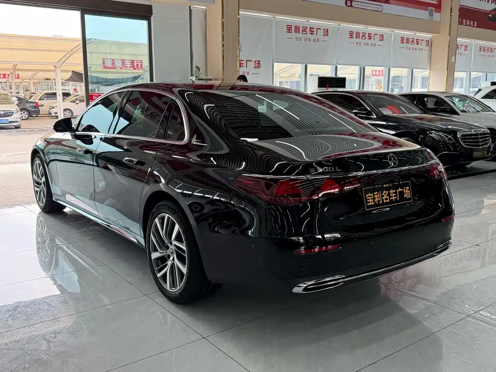 Mercedes-Benz E-Class — миниатюра 5