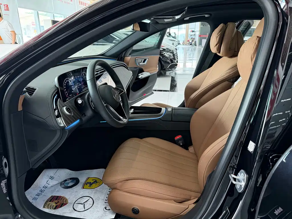 Mercedes-Benz E-Class — миниатюра 8