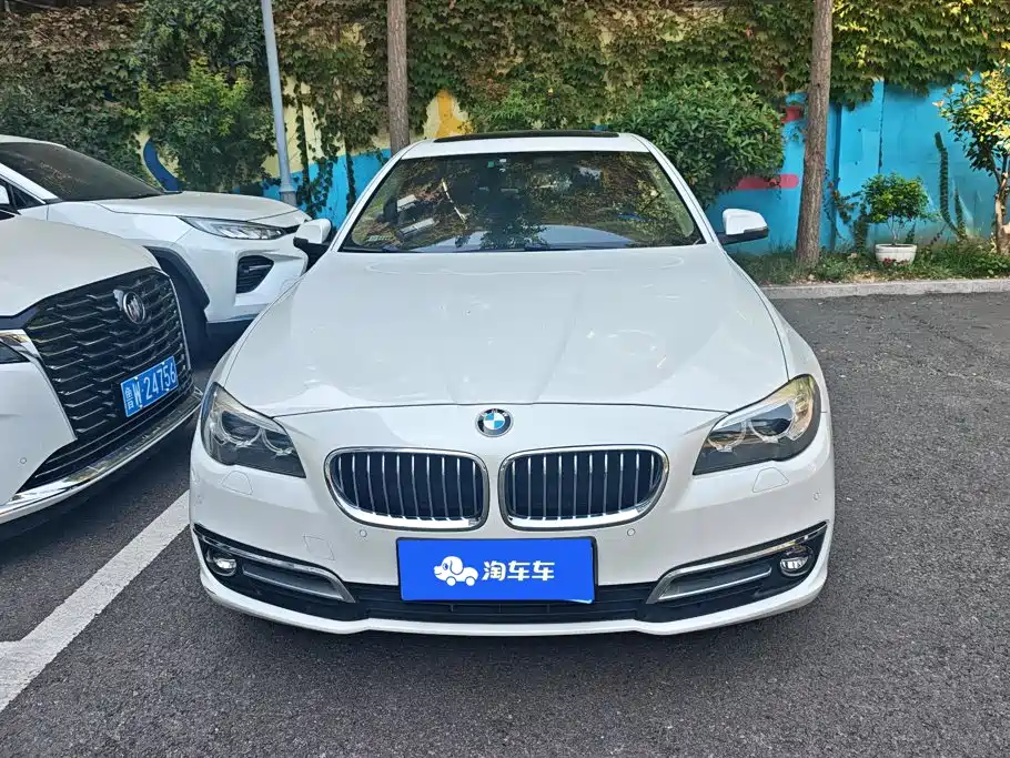 BMW 5 Series — миниатюра 2