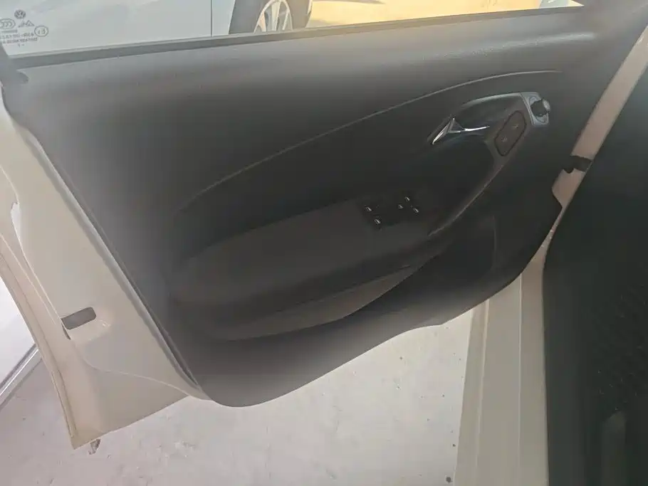 Volkswagen Polo — миниатюра 7