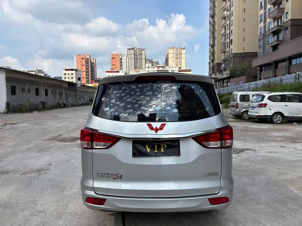 Wuling Hongguang — миниатюра 5
