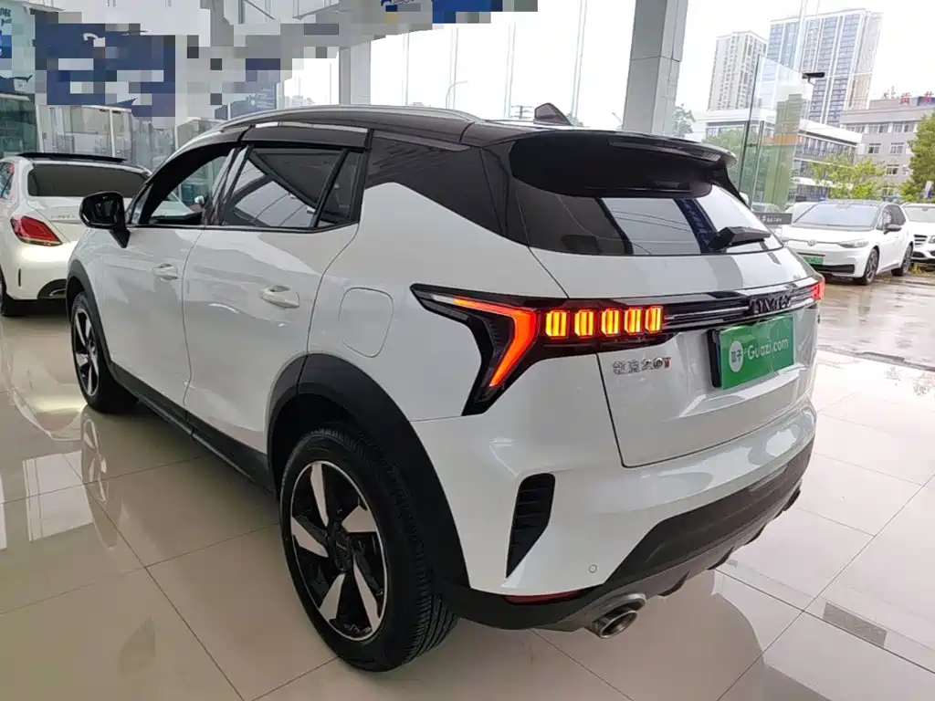 Lynk & Co 06 — миниатюра 5