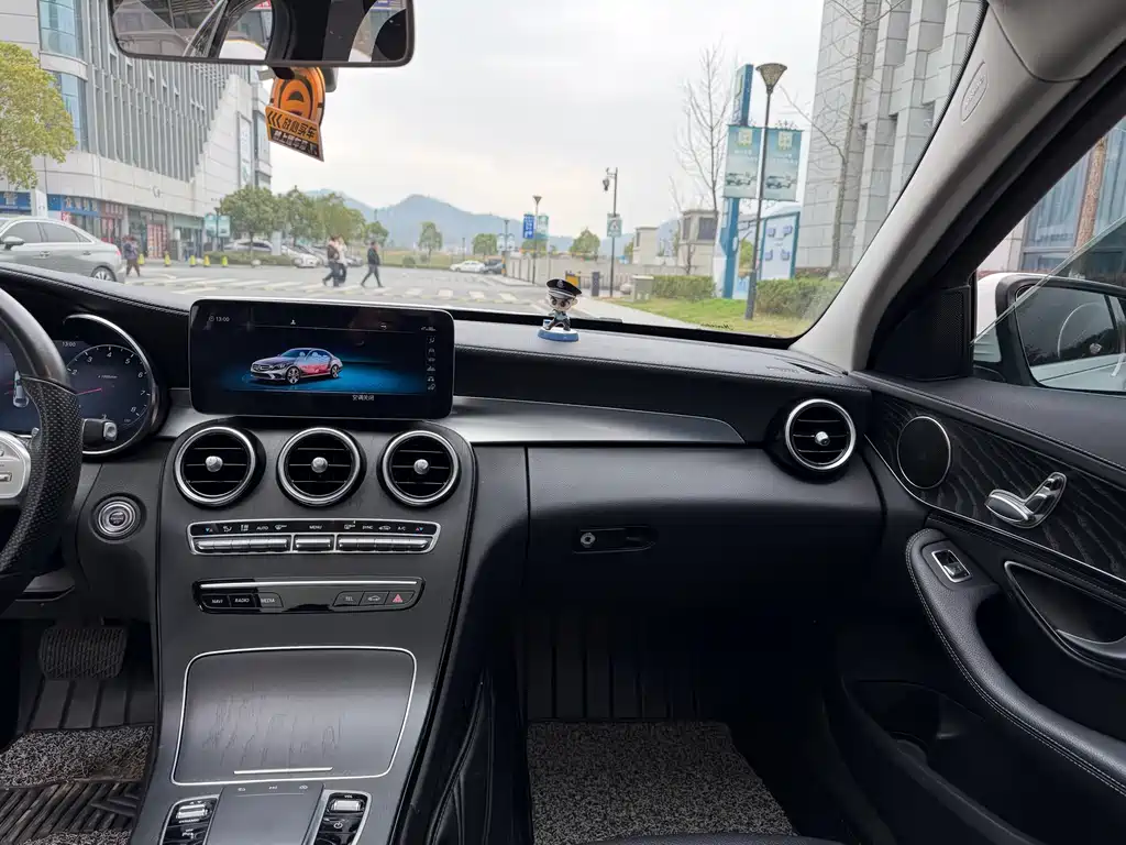 MERCEDES-BENZ C CLASS